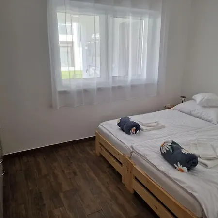 דירה Ria Apartman Sosto By Bltn שיופוק